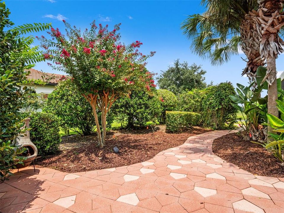 For Sale: $1,350,000 (5 beds, 3 baths, 4289 Square Feet)