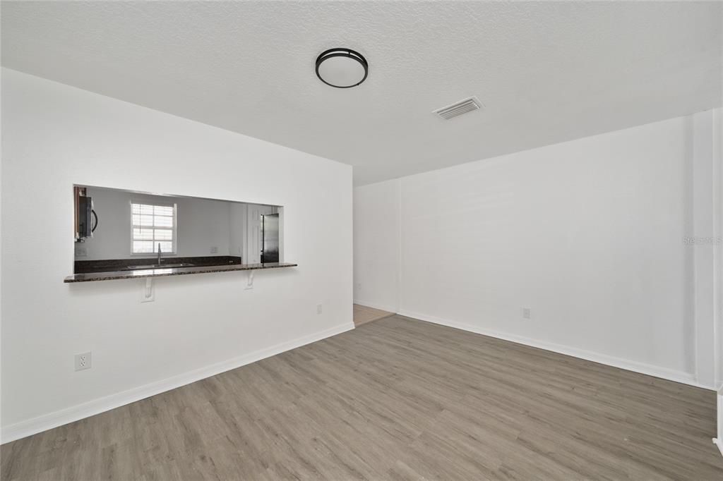 For Sale: $185,000 (2 beds, 2 baths, 1496 Square Feet)