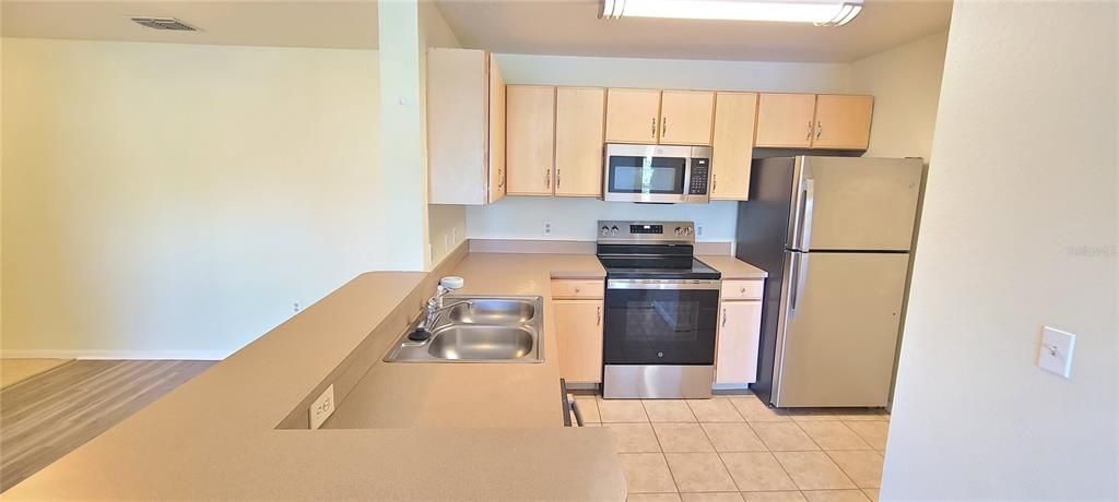 For Sale: $234,900 (3 beds, 2 baths, 1162 Square Feet)