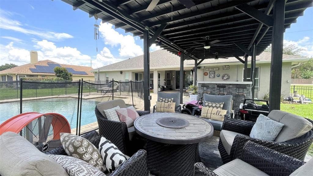 For Rent: $3,550 (4 beds, 3 baths, 2192 Square Feet)