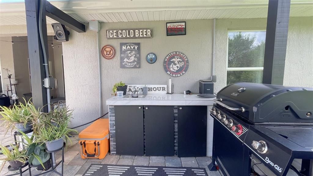 For Rent: $3,550 (4 beds, 3 baths, 2192 Square Feet)