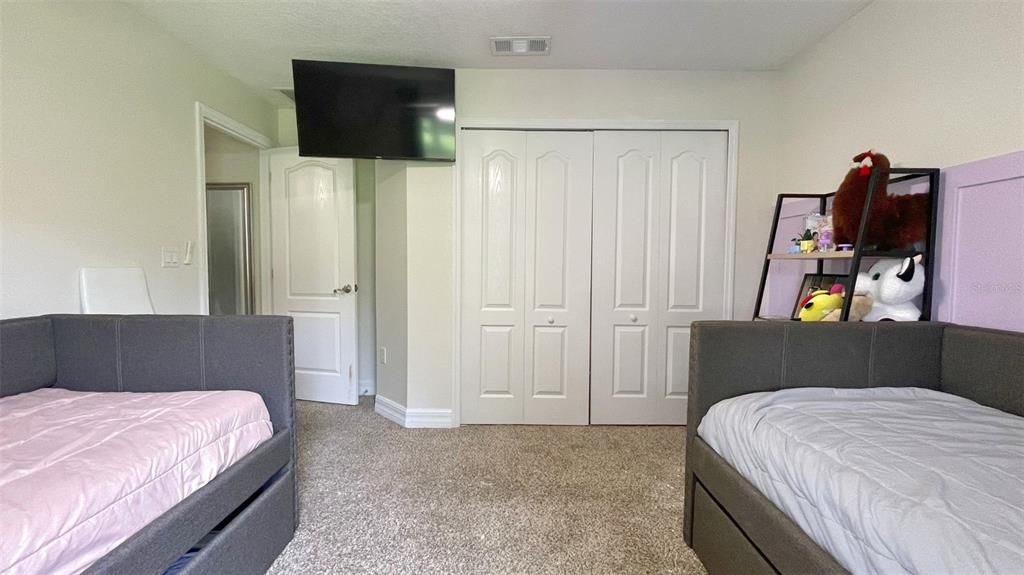For Rent: $3,550 (4 beds, 3 baths, 2192 Square Feet)