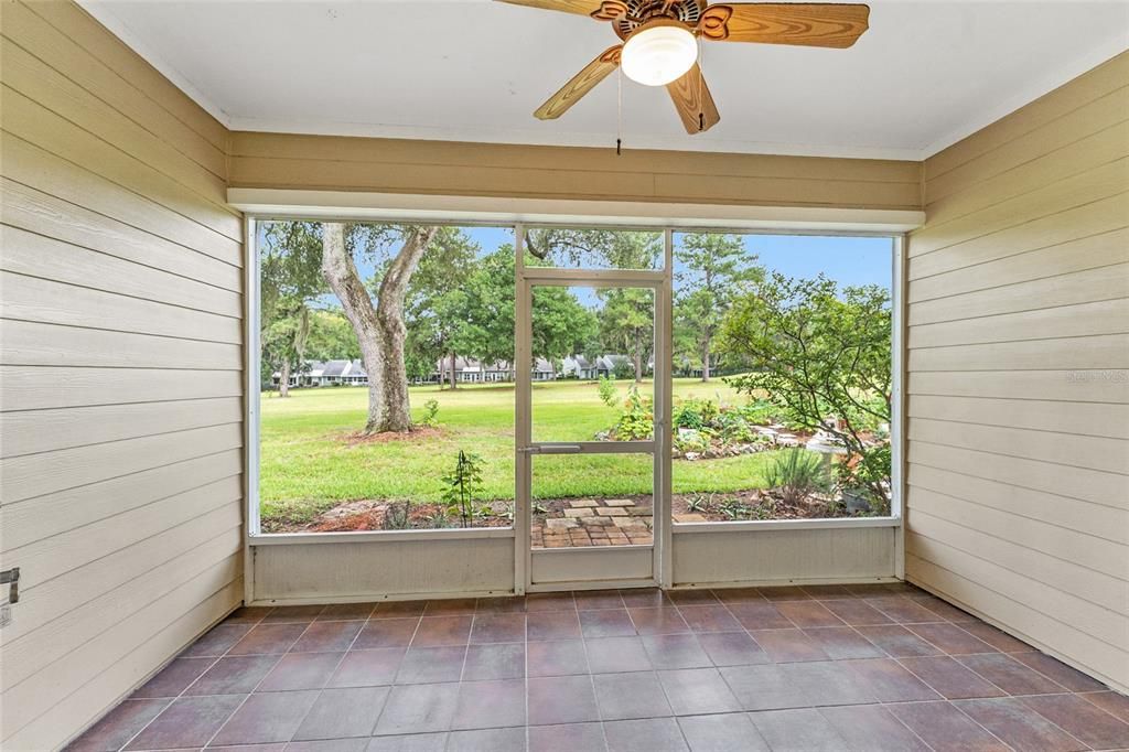 For Sale: $265,000 (2 beds, 2 baths, 1376 Square Feet)