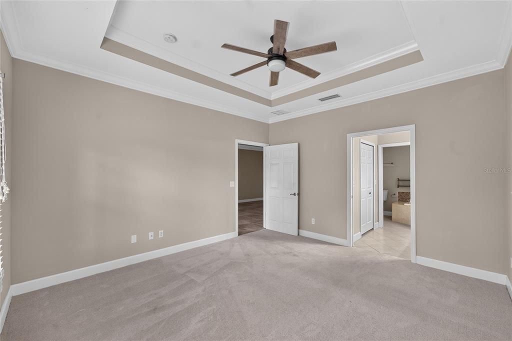 For Sale: $265,000 (2 beds, 2 baths, 1376 Square Feet)