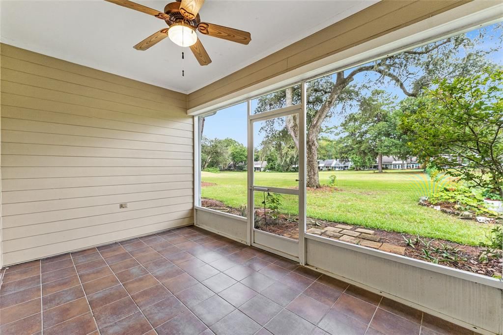 For Sale: $265,000 (2 beds, 2 baths, 1376 Square Feet)
