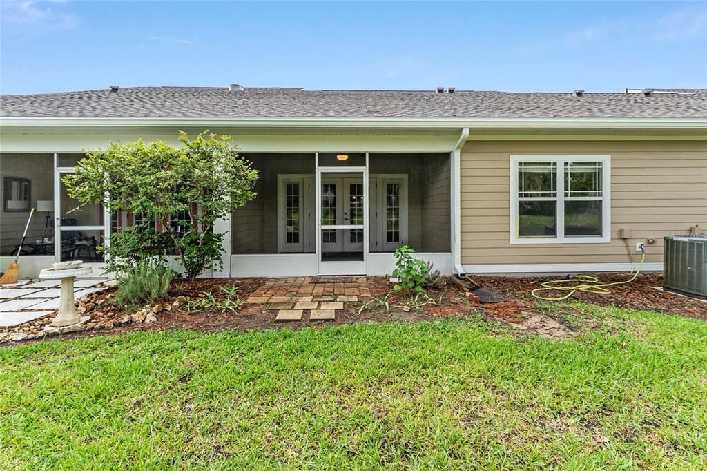 For Sale: $265,000 (2 beds, 2 baths, 1376 Square Feet)