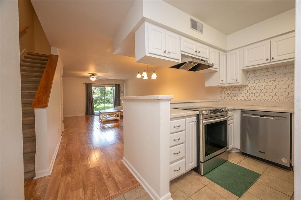 For Rent: $1,600 (2 beds, 2 baths, 1168 Square Feet)