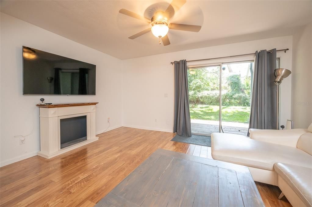 For Rent: $1,600 (2 beds, 2 baths, 1168 Square Feet)