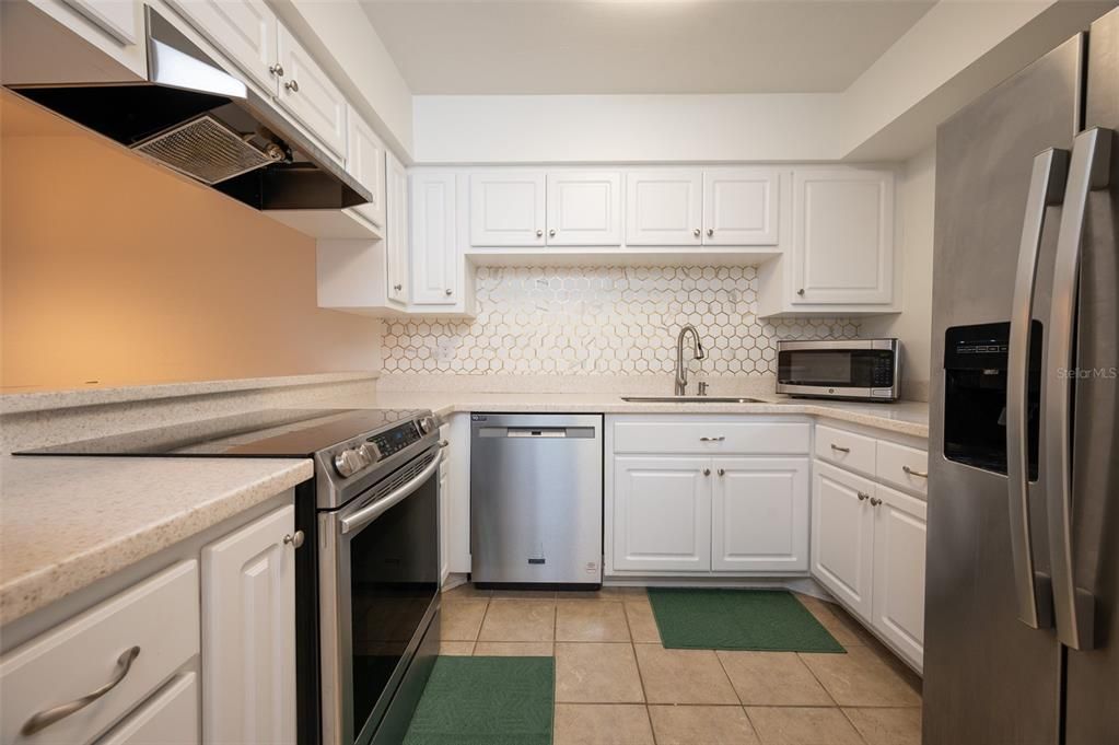 For Rent: $1,600 (2 beds, 2 baths, 1168 Square Feet)