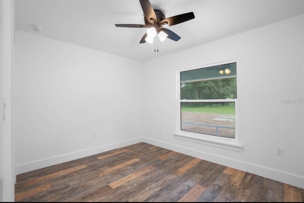 For Sale: $940,000 (3 beds, 2 baths, 1817 Square Feet)
