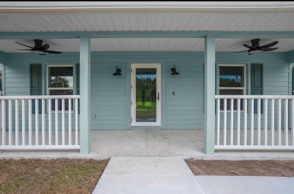 For Sale: $940,000 (3 beds, 2 baths, 1817 Square Feet)