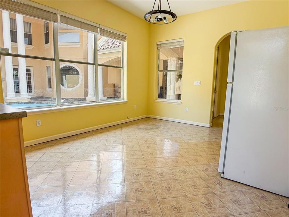 For Sale: $1,500,000 (5 beds, 4 baths, 5219 Square Feet)