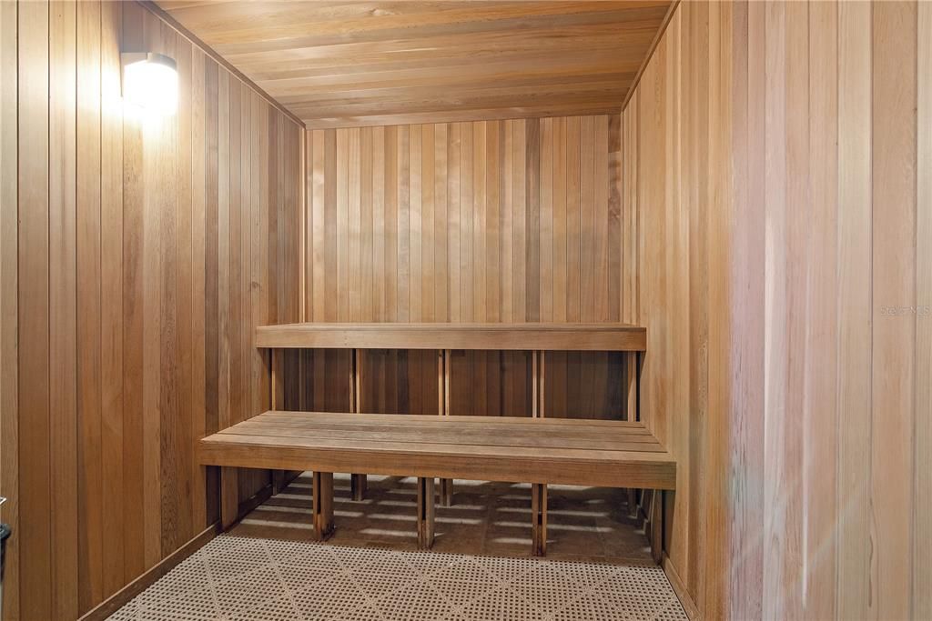En Venta: $1,099,000 (3 camas, 3 baños, 2570 Pies cuadrados)