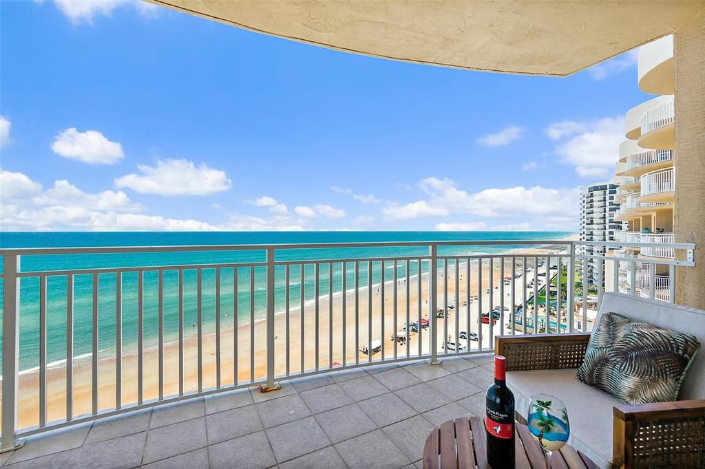 En Venta: $1,099,000 (3 camas, 3 baños, 2570 Pies cuadrados)