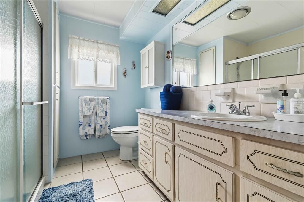 For Sale: $154,000 (2 beds, 2 baths, 1222 Square Feet)