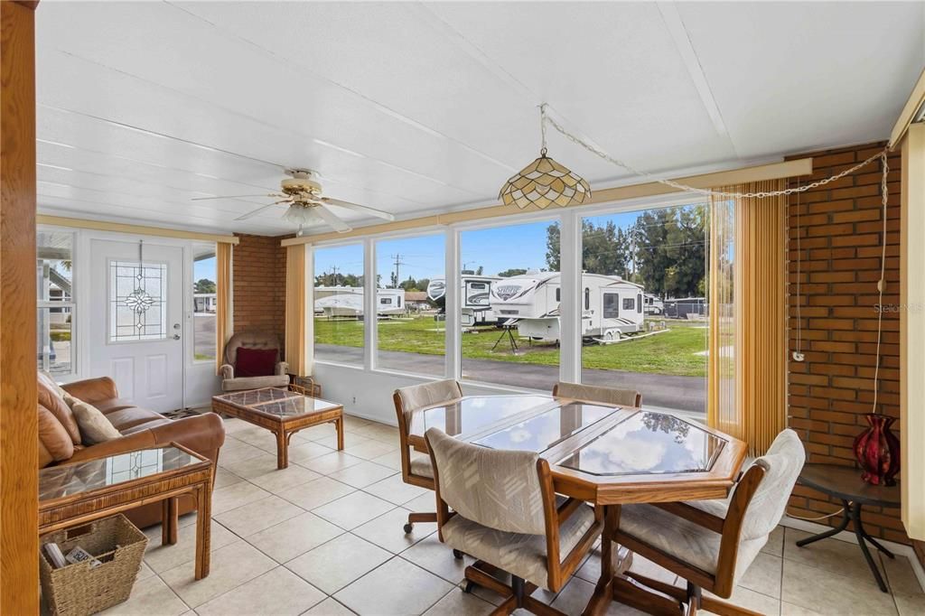 For Sale: $154,000 (2 beds, 2 baths, 1222 Square Feet)