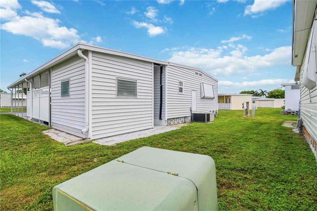 For Sale: $154,000 (2 beds, 2 baths, 1222 Square Feet)