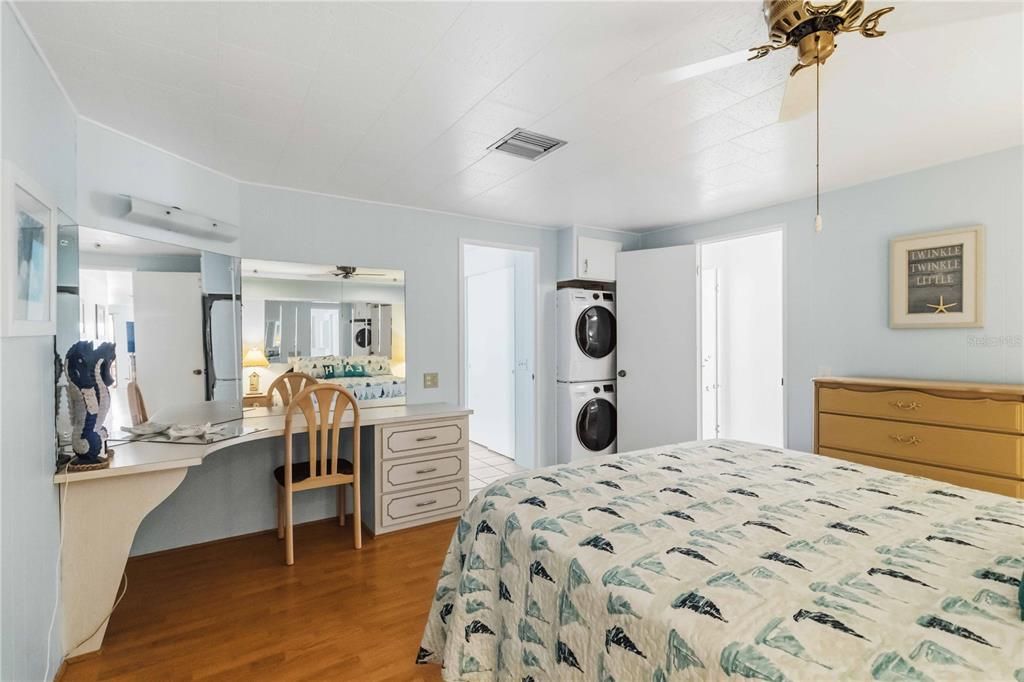 For Sale: $154,000 (2 beds, 2 baths, 1222 Square Feet)