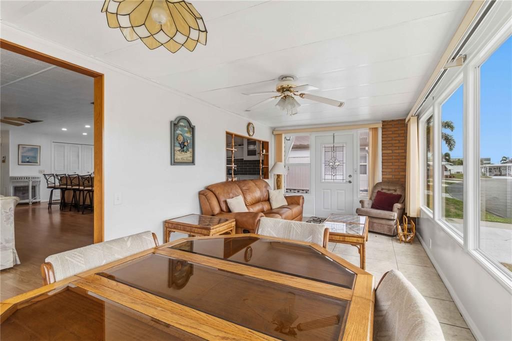 For Sale: $154,000 (2 beds, 2 baths, 1222 Square Feet)