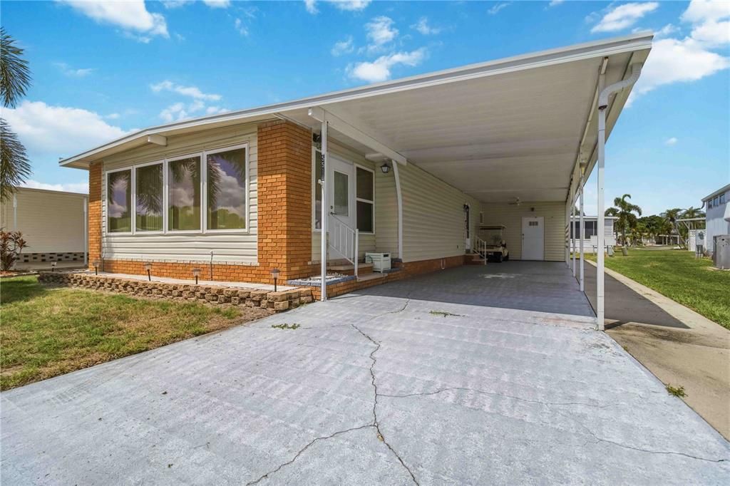 For Sale: $154,000 (2 beds, 2 baths, 1222 Square Feet)