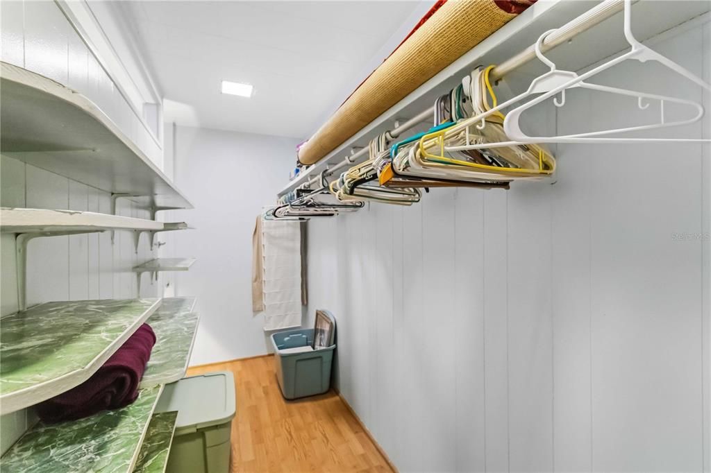 For Sale: $154,000 (2 beds, 2 baths, 1222 Square Feet)