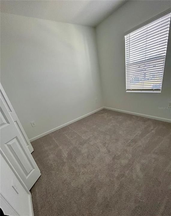 Activo con contrato: $2,350 (3 camas, 2 baños, 1611 Pies cuadrados)