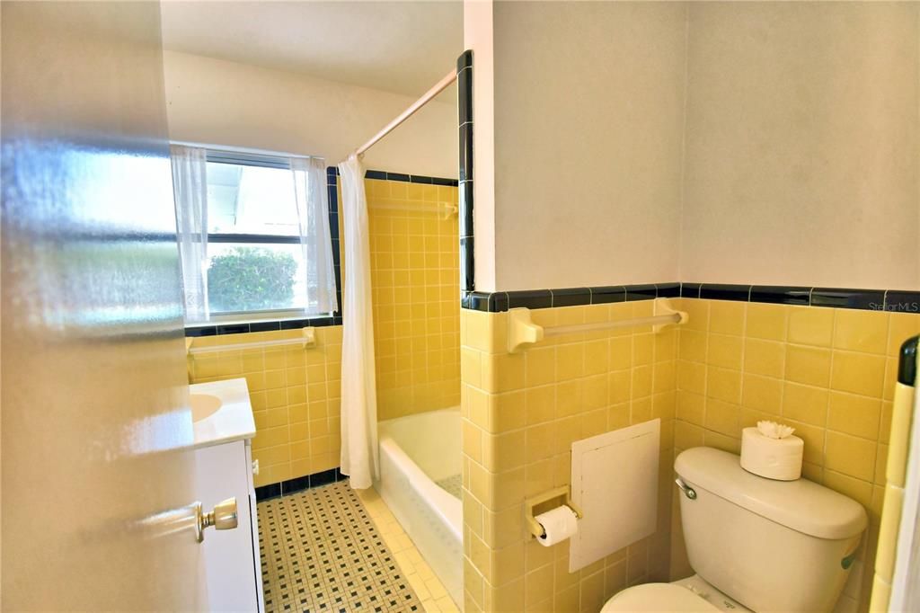 For Sale: $379,900 (3 beds, 2 baths, 1890 Square Feet)