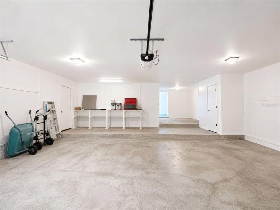 For Sale: $379,900 (3 beds, 2 baths, 1890 Square Feet)