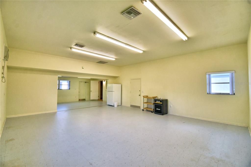 For Sale: $379,900 (3 beds, 2 baths, 1890 Square Feet)