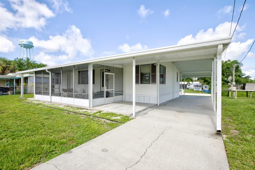 For Sale: $219,500 (2 beds, 2 baths, 1144 Square Feet)