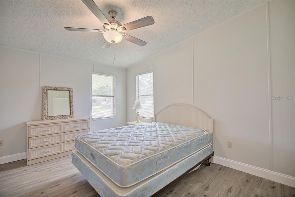 For Sale: $219,500 (2 beds, 2 baths, 1144 Square Feet)