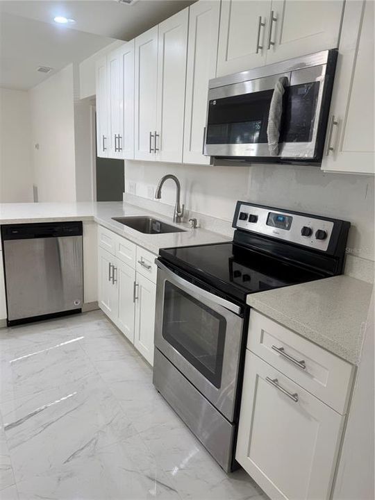 For Sale: $319,000 (3 beds, 2 baths, 1145 Square Feet)