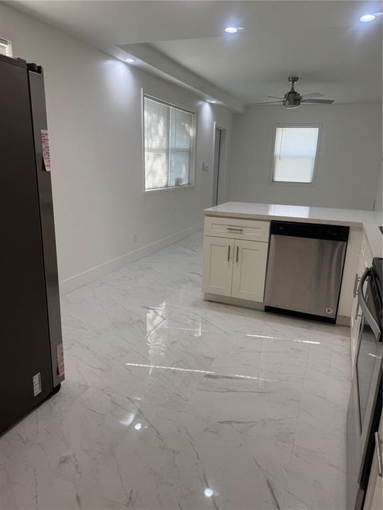 For Sale: $319,000 (3 beds, 2 baths, 1145 Square Feet)