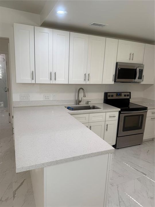 For Sale: $319,000 (3 beds, 2 baths, 1145 Square Feet)