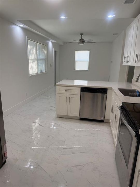 For Sale: $319,000 (3 beds, 2 baths, 1145 Square Feet)