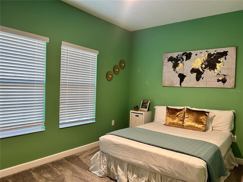 For Rent: $2,350 (2 beds, 2 baths, 1505 Square Feet)