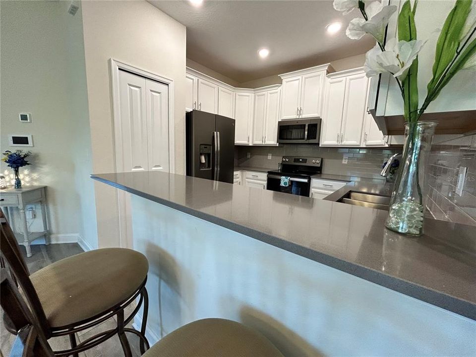 For Rent: $2,350 (2 beds, 2 baths, 1505 Square Feet)