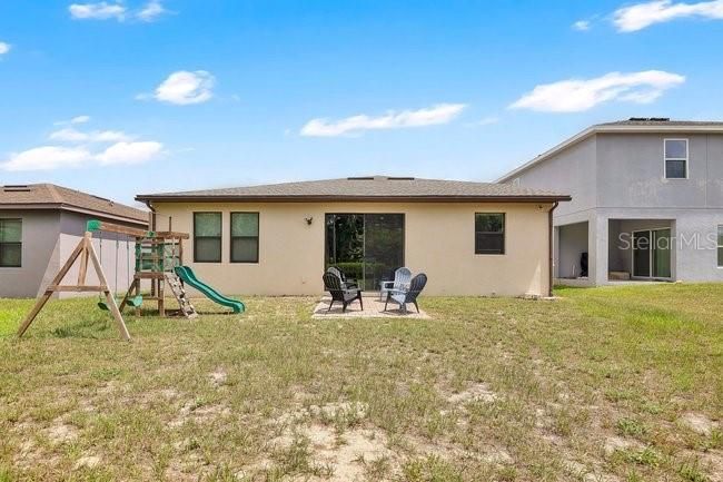 En Venta: $350,000 (4 camas, 2 baños, 1723 Pies cuadrados)