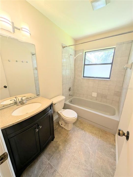 En Venta: $245,900 (3 camas, 2 baños, 1284 Pies cuadrados)