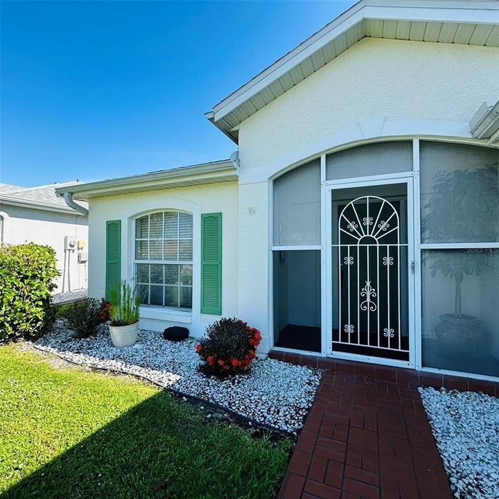 For Sale: $199,900 (2 beds, 2 baths, 1449 Square Feet)