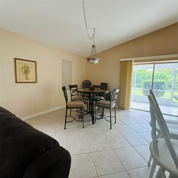 For Sale: $199,900 (2 beds, 2 baths, 1449 Square Feet)