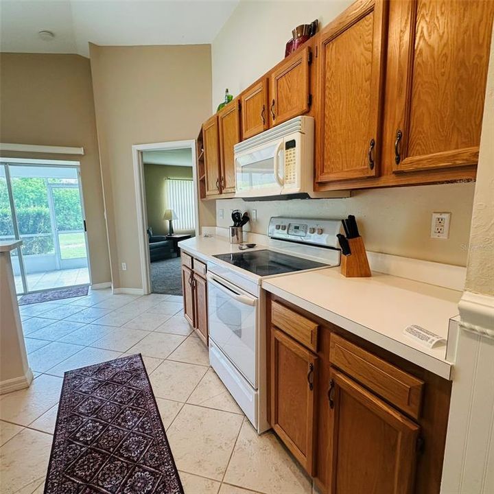 For Sale: $199,900 (2 beds, 2 baths, 1449 Square Feet)