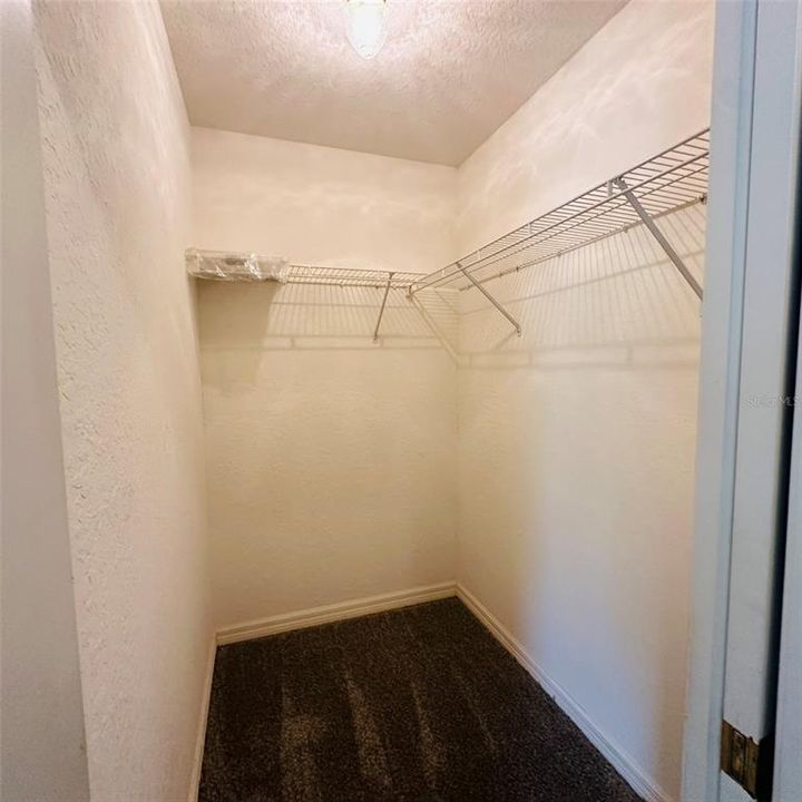 For Sale: $199,900 (2 beds, 2 baths, 1449 Square Feet)