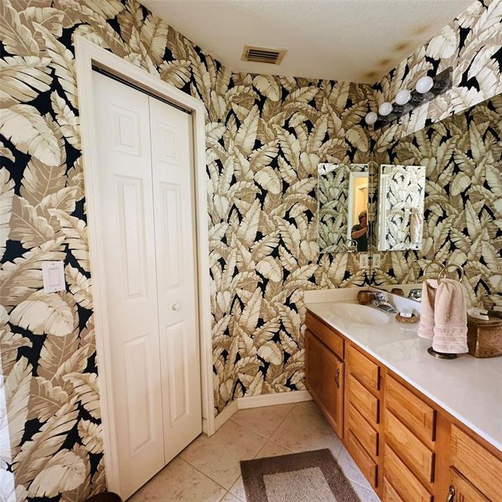 For Sale: $199,900 (2 beds, 2 baths, 1449 Square Feet)