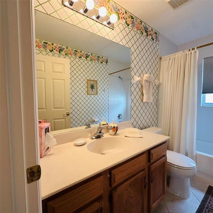 For Sale: $199,900 (2 beds, 2 baths, 1449 Square Feet)