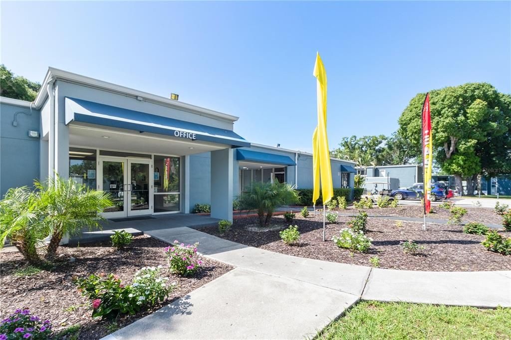 For Rent: $1,425 (2 beds, 2 baths, 850 Square Feet)