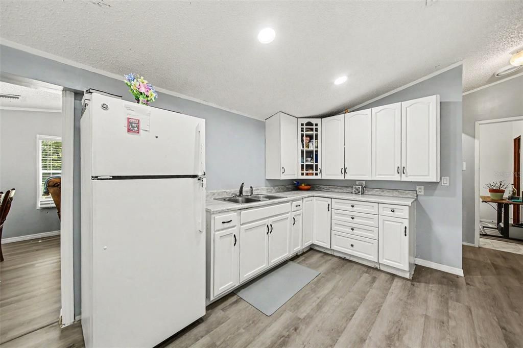 Activo con contrato: $185,000 (3 camas, 2 baños, 1272 Pies cuadrados)
