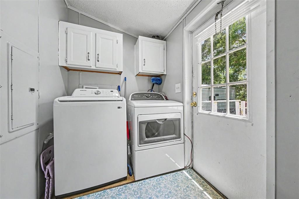 Activo con contrato: $185,000 (3 camas, 2 baños, 1272 Pies cuadrados)
