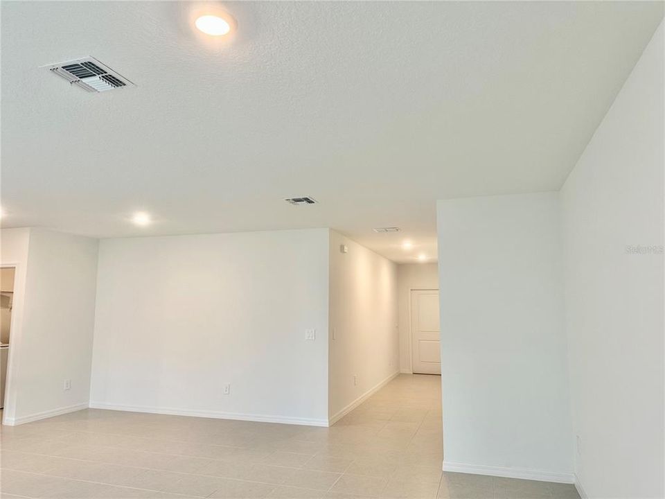 В аренду: $2,800 (5 спален, 2 ванн, 2112 Квадратных фут)