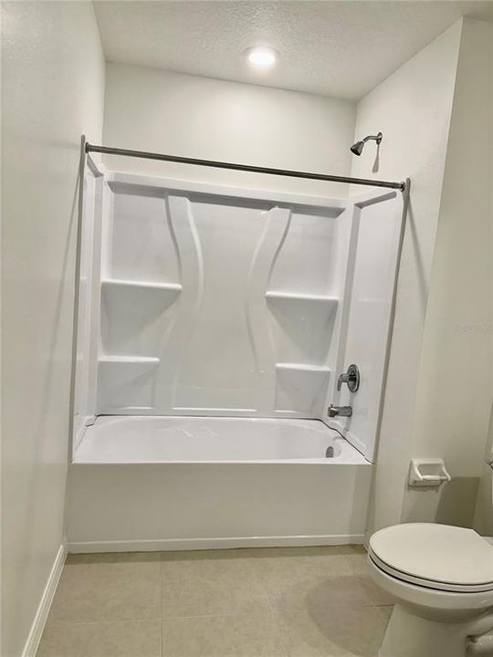 В аренду: $2,800 (5 спален, 2 ванн, 2112 Квадратных фут)
